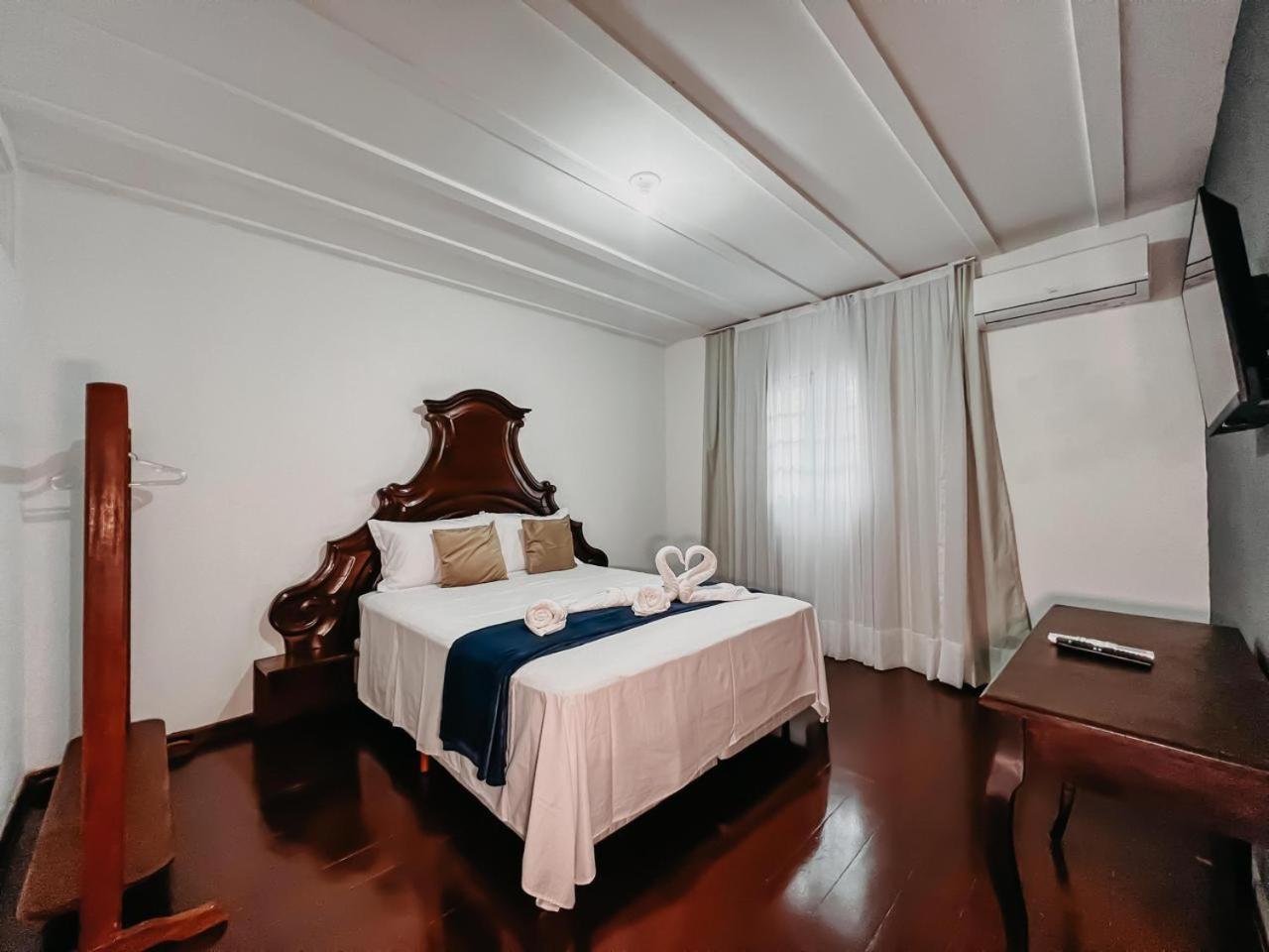 Hotel Dom Aquino E Gastronomia 3*